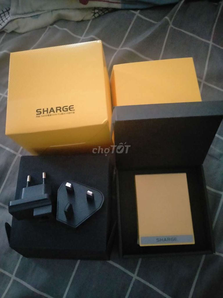 Cục sạc SHARGE Pro 100W Vàng. Mua bán Phụ kiện (Màn hình, Chuột...) tại Quận Bình Thạnh Tp Hồ Chí Minh được đăng bởi NA hình 1