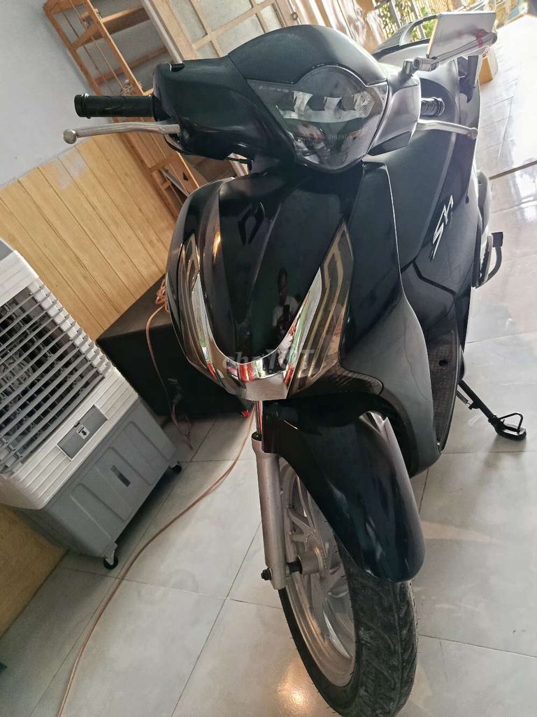 Bán Honda SH Sang Tên Được. Mua bán Xe máy tại Huyện Càng Long Trà Vinh được đăng bởi Nhà Pp Phan Gia Phú hình 1