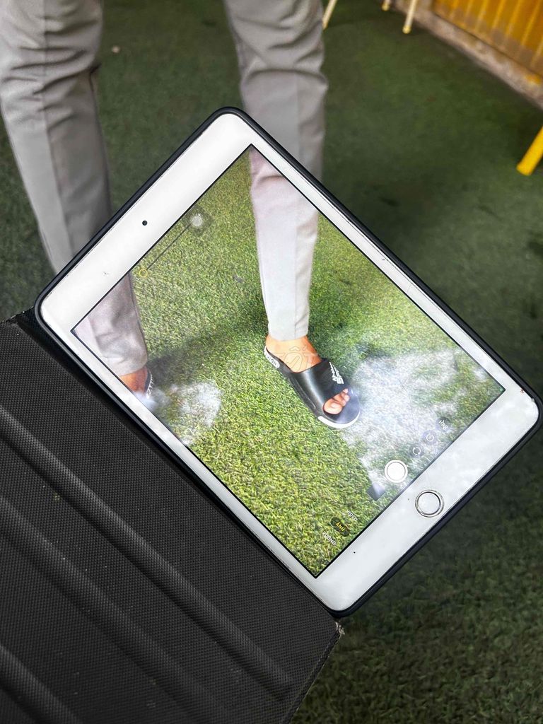 Apple iPad Mini 4 32GB. Mua bán Máy tính bảng tại Huyện Phong Điền Cần Thơ được đăng bởi Trum Da Nâu hình 1