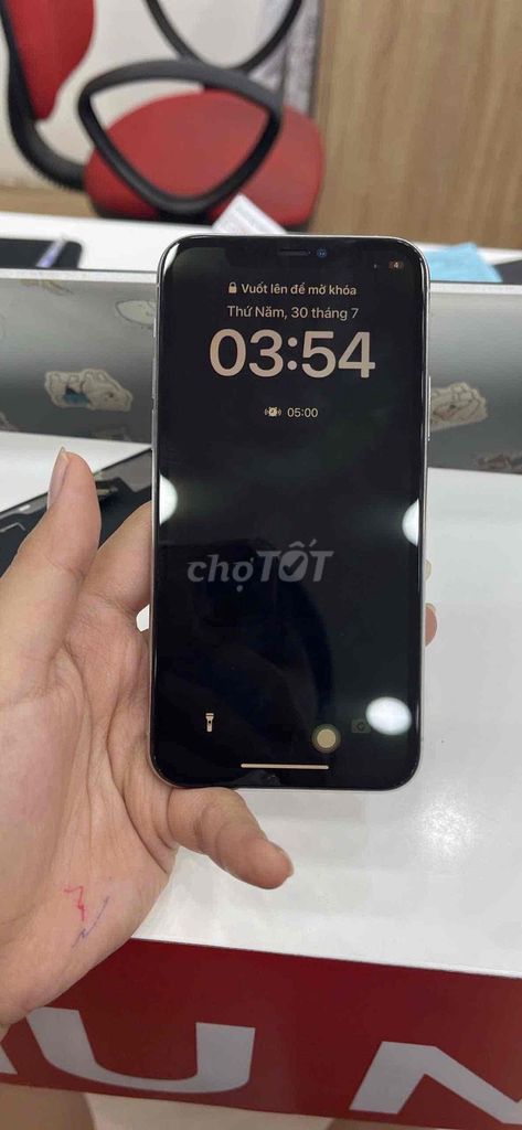 Apple iPhone 11 Pro Trắng. Mua bán Điện thoại tại Huyện Tân Châu Tây Ninh được đăng bởi shu hình 1