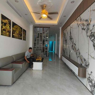 Townhouse 524 m² · 4 bed · Thọ Am 
