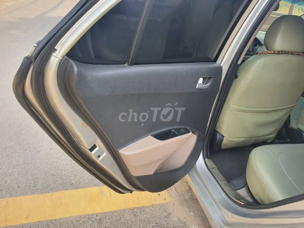 Bán huyndai i10 2017, bản đủ, số sàn. Mua bán Ô tô tại Thành phố Thủ Dầu Một Bình Dương được đăng bởi Lê Văn Tân hình 2