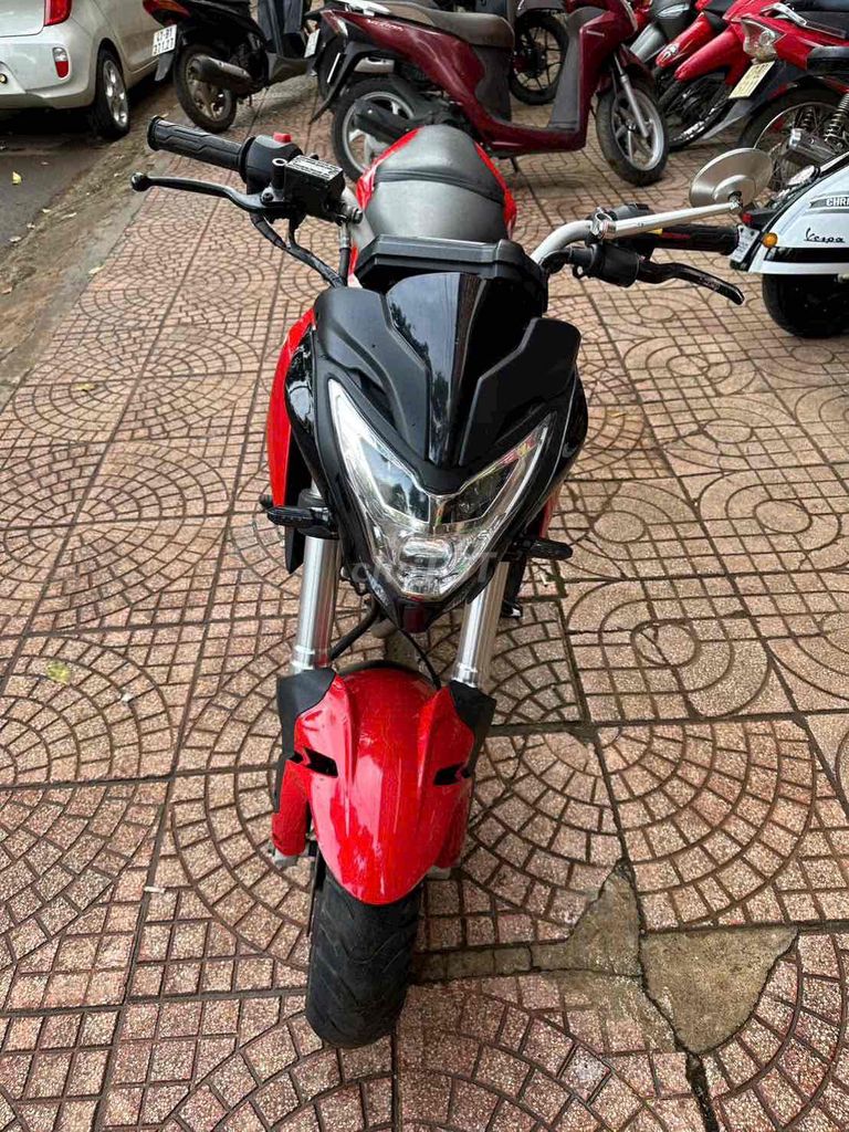 Benelli TNT 125 màu đỏ-  xe đẹp. Mua bán Xe máy tại Thành phố Buôn Ma Thuột Đắk Lắk được đăng bởi cầm đồ nguyễn phương hình 1