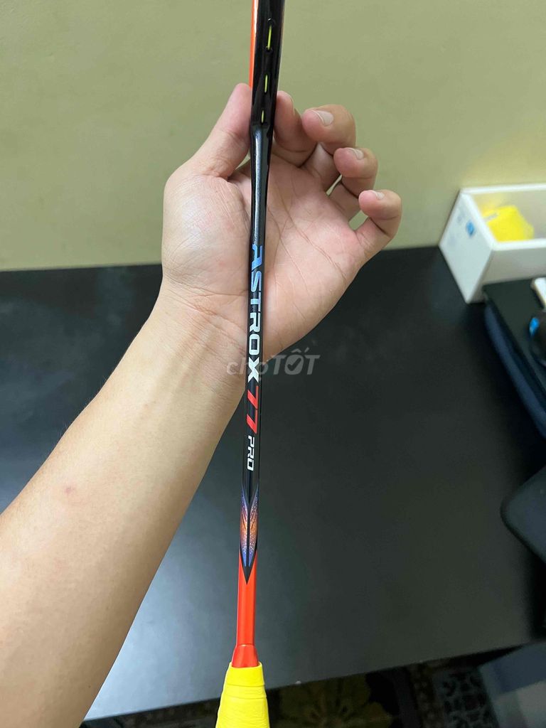 Vợt cầu lông cao cấp Yonex