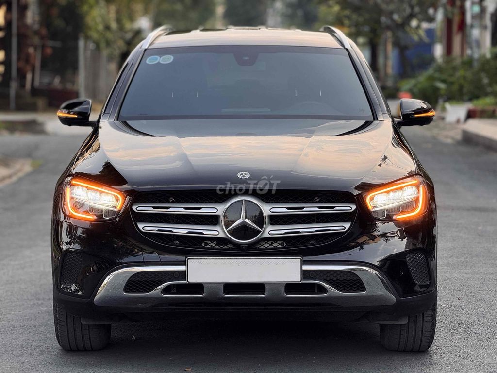 Mercedes Benz GLC 2021 200 4Matic - 43500 km. Mua bán Ô tô tại Quận Bình Tân Tp Hồ Chí Minh được đăng bởi Huỳnh Thiên Bảo hình 1