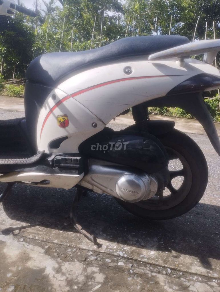 Xe máy Honda @ máy chạy êm bốc. Mua bán Xe máy tại Huyện Hải Hậu Nam Định được đăng bởi Bảo việt  hình 6