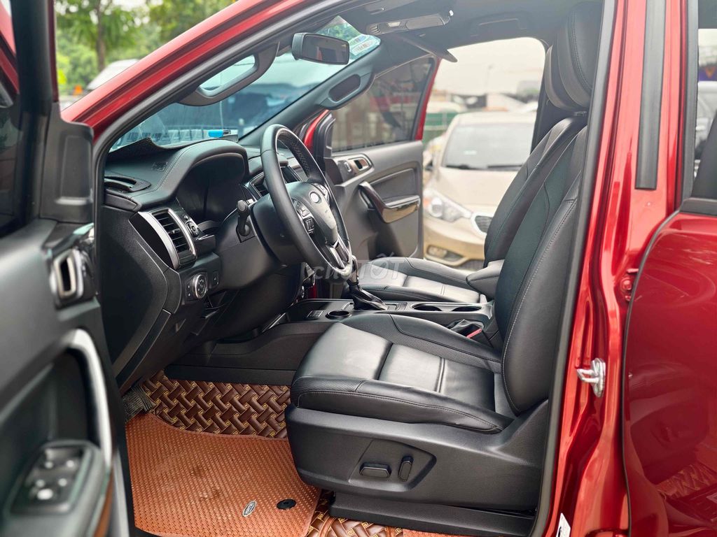 FORD EVEREST 2021 TITANIUM MÀU ĐỎ. Mua bán Ô tô tại Quận Long Biên Hà Nội được đăng bởi BON AUTO hình 6