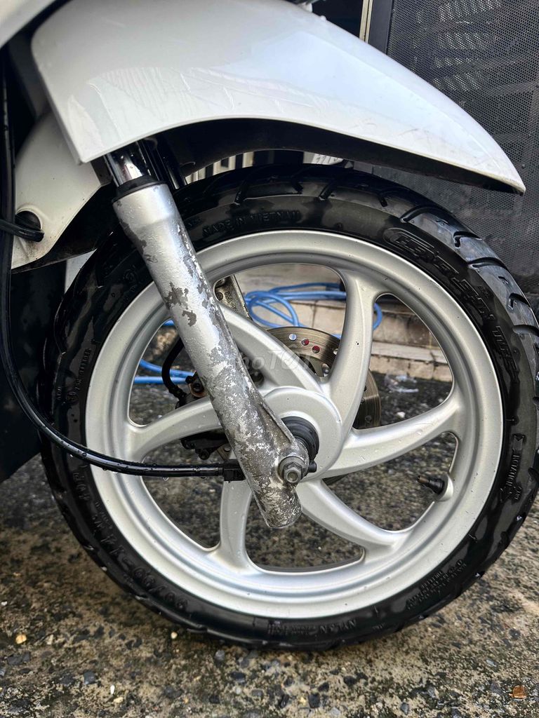 Vision 2014 limited, màu trắng, nguyên zin,2 chìa. Mua bán Xe máy tại Quận Bình Tân Tp Hồ Chí Minh được đăng bởi Đông hình 12