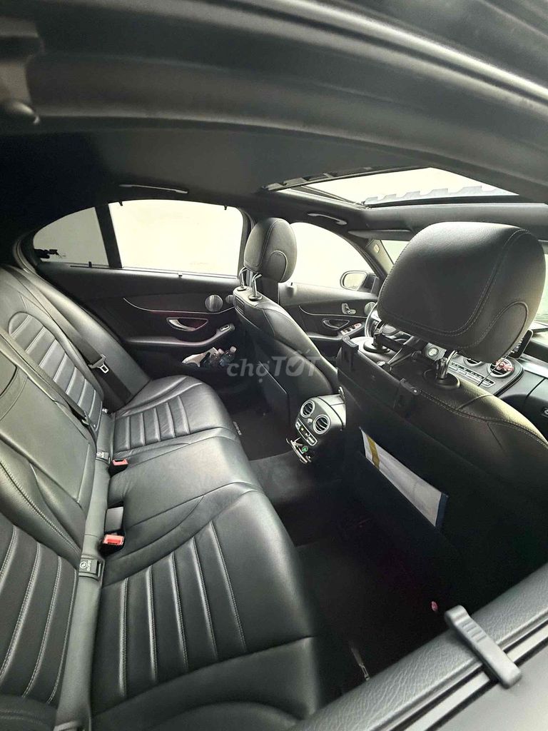 Mercedes Benz C Class 2019 C 300 AMG - 125000 km. Mua bán Ô tô tại Thành phố Thủ Đức Tp Hồ Chí Minh được đăng bởi Huy Hoàng hình 6