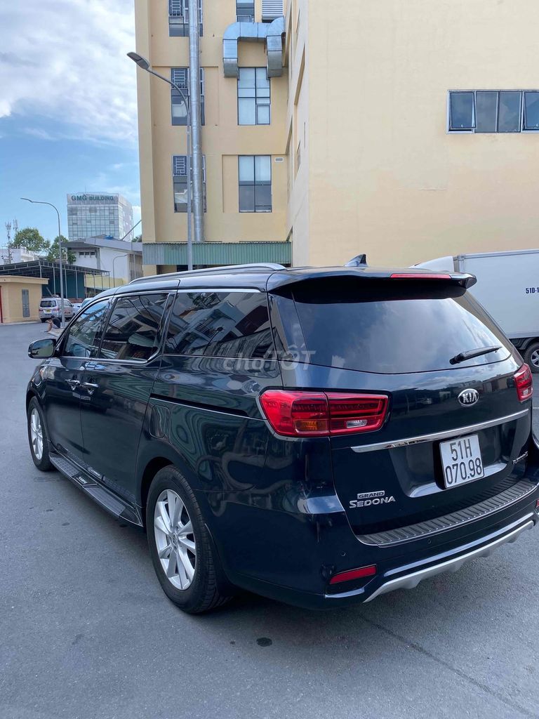 Kia Sedona 2019 Luxury D - 72000 km. Mua bán Ô tô tại Quận Tân Bình Tp Hồ Chí Minh được đăng bởi chính chủ cho thuê hình 4