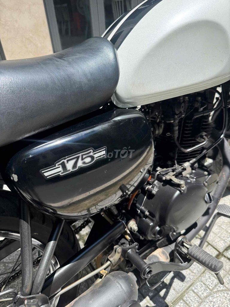 Оригинальный держатель городского номерного знака Kawasaki W175
