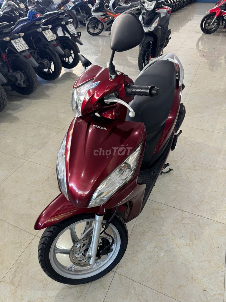 Honda Vision 2014 màu đỏ