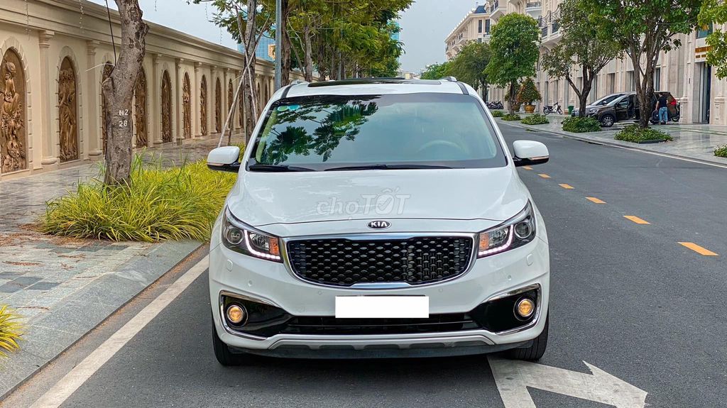 Kia Sedona 2018 2.2 DATH trắng đẹp.