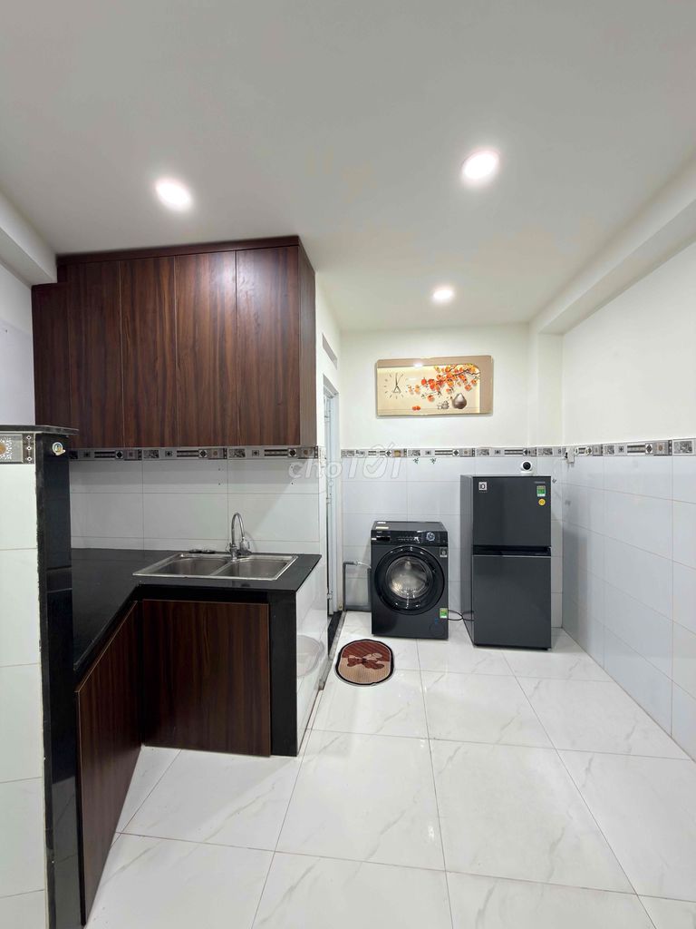 bán nhà 3 lầu 2 pn hẻm xe hơi Ni Sư Huỳnh Liên - 2.88 tỷ