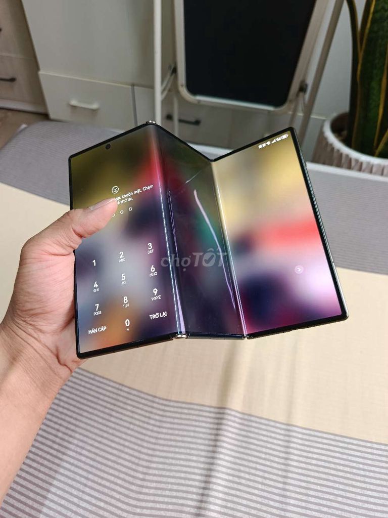 Huawei Mate XT Đỏ 98%. Mua bán Điện thoại tại Quận 12 Tp Hồ Chí Minh được đăng bởi Ken hình 1