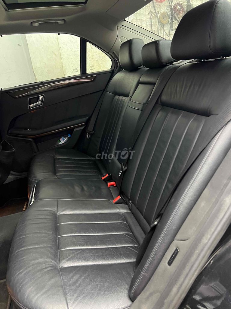 Mercedes Benz E Class 2009 E300 - 12968 km. Mua bán Ô tô tại Quận Thanh Xuân Hà Nội được đăng bởi Đỗ Duy Cảnh hình 11