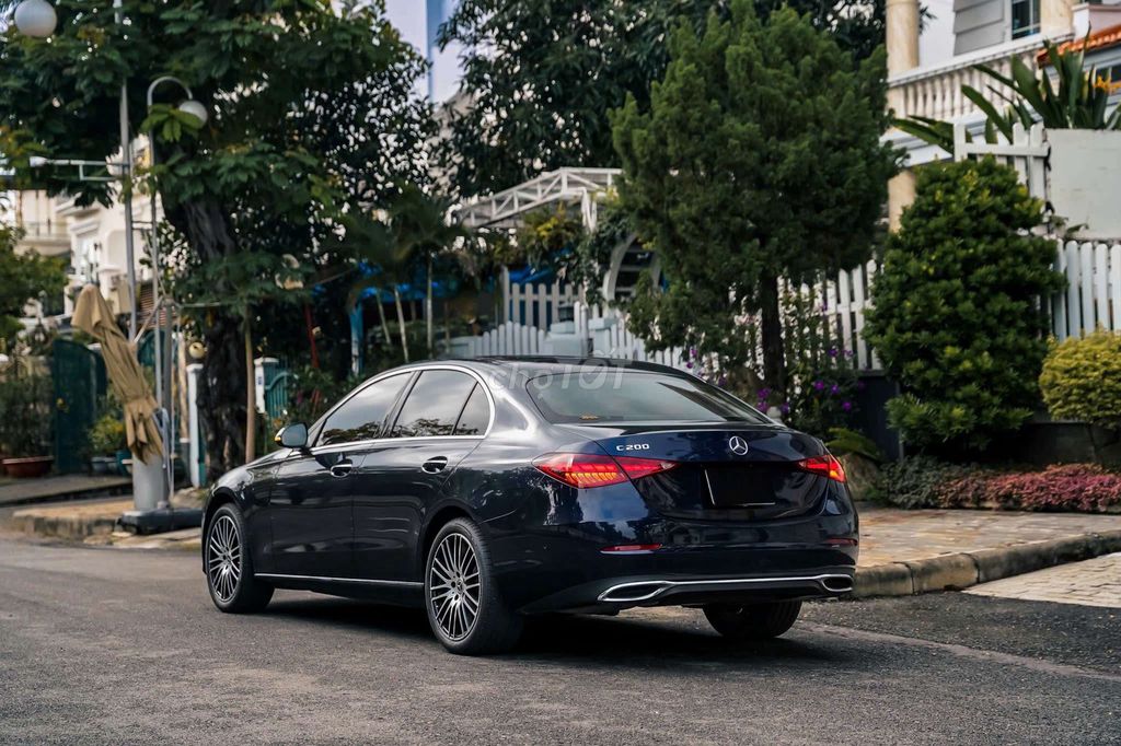 Mercedes C200 Avantgarde Plus siêu lướt 13.000km. Mua bán Ô tô tại Quận 7 Tp Hồ Chí Minh được đăng bởi Hoàn Lee Xe Lướt hình 8