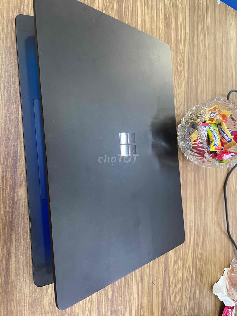 Microsoft Surface Laptop 4 i5 8GB/512GB Vỏ nhôm Đe. Mua bán Laptop tại Quận 3 Tp Hồ Chí Minh được đăng bởi Alice Nguyen hình 1