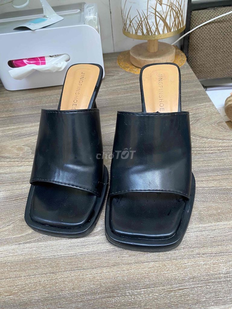 guốc size 37