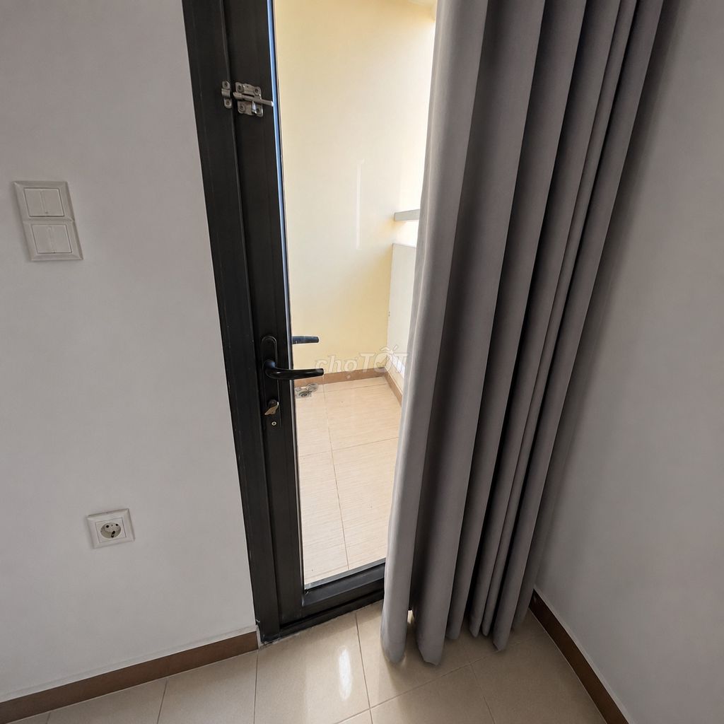 CHO THUÊ CĂN GÓC SIÊU MÁT 9 TRIỆU 80m2 ĐỨC KHẢI ERATOWN – QUẬN 7