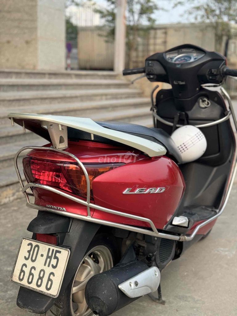 honda lead đỏ xe đẹp như mới, máy nguyên bản. Mua bán Xe máy tại Quận Nam Từ Liêm Hà Nội được đăng bởi Cường nguyễn hình 5