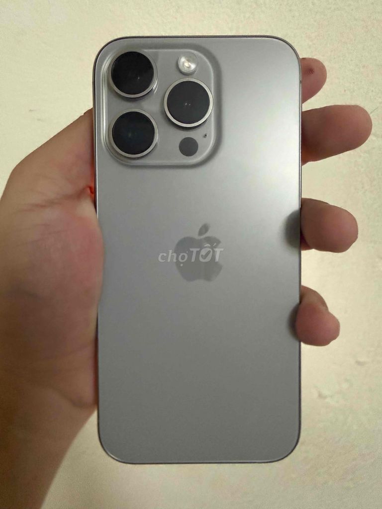 Apple iPhone 15 Pro 256GB Titan tự nhiên. Mua bán Điện thoại tại Quận Tây Hồ Hà Nội được đăng bởi Magic hình 1