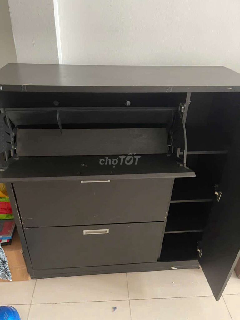 Tủ giày Gỗ Đen. Mua bán Tủ, kệ gia đình tại Quận Bình Thạnh Tp Hồ Chí Minh được đăng bởi GÓC PASS ĐỒ hình 1