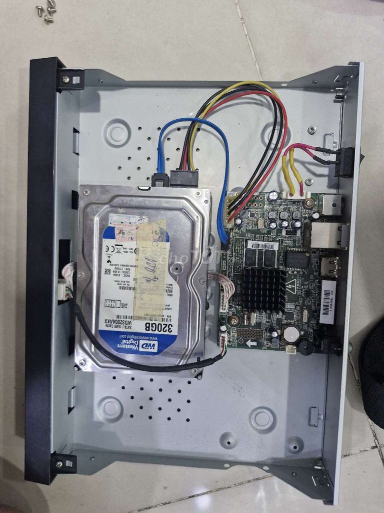 Đầu ghi IP Hik 4 kênh kèm HDD 320GB. Mua bán Máy ảnh, Máy quay tại Quận Bình Thạnh Tp Hồ Chí Minh được đăng bởi Hàng Lướt hình 1