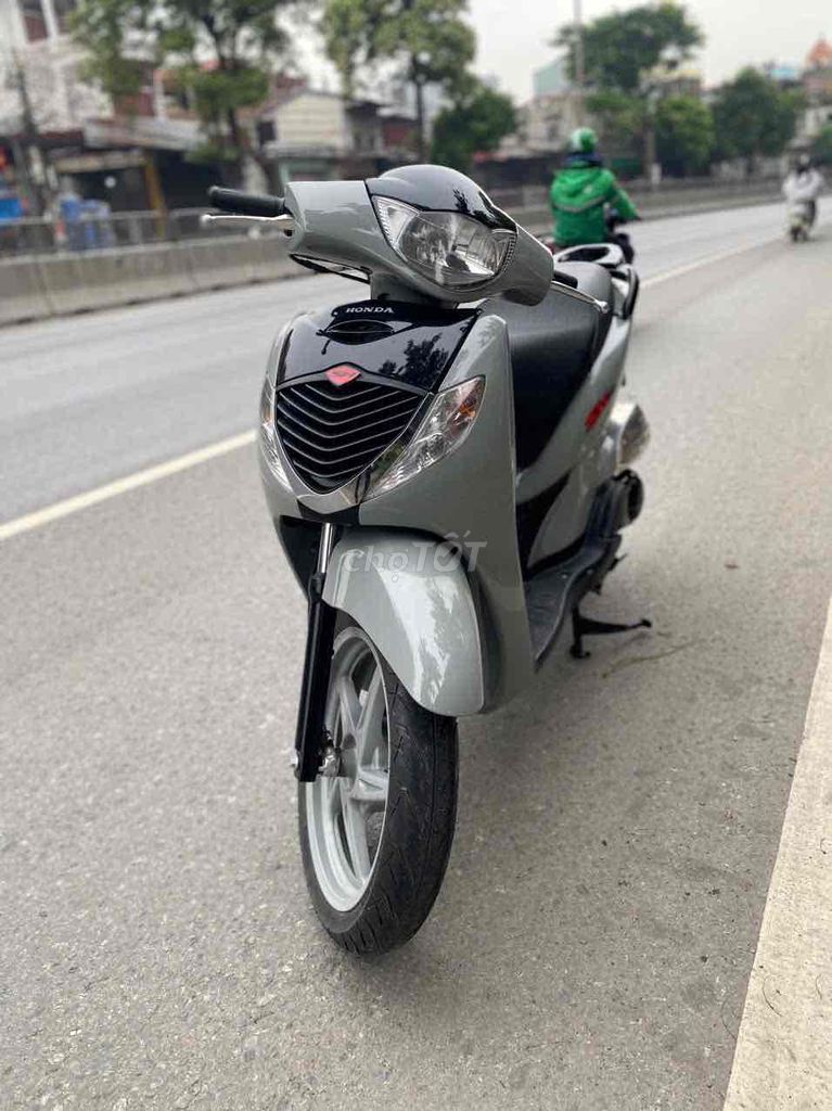 Honda sh 150 nhập êm đẹp như hình. Mua bán Xe máy tại Quận Hồng Bàng Hải Phòng được đăng bởi Ly  hình 3