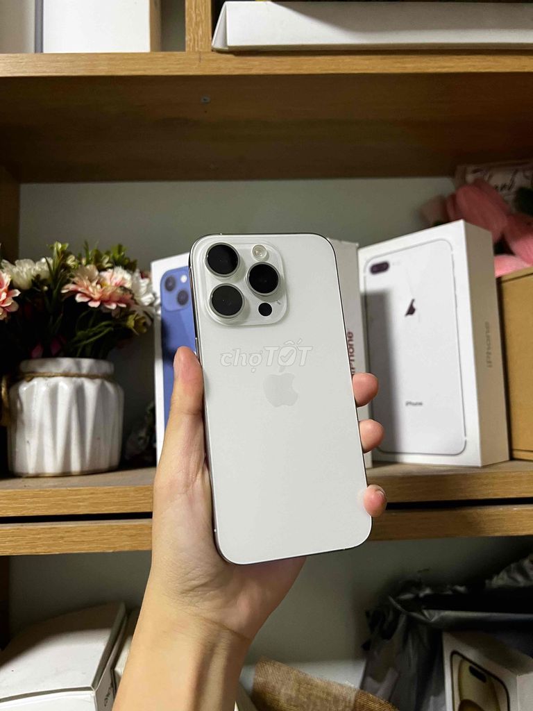 Apple iPhone 15 Pro Trắng 88%. Mua bán Điện thoại tại Quận 7 Tp Hồ Chí Minh được đăng bởi Trâm bán táo  hình 1