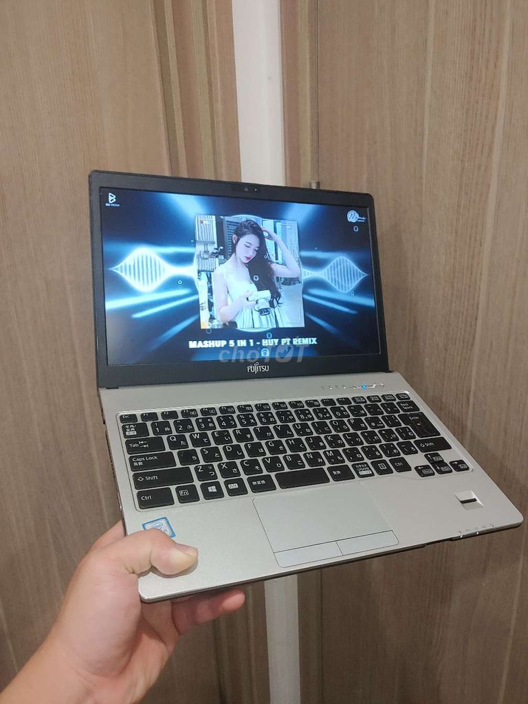 Laptop nhật