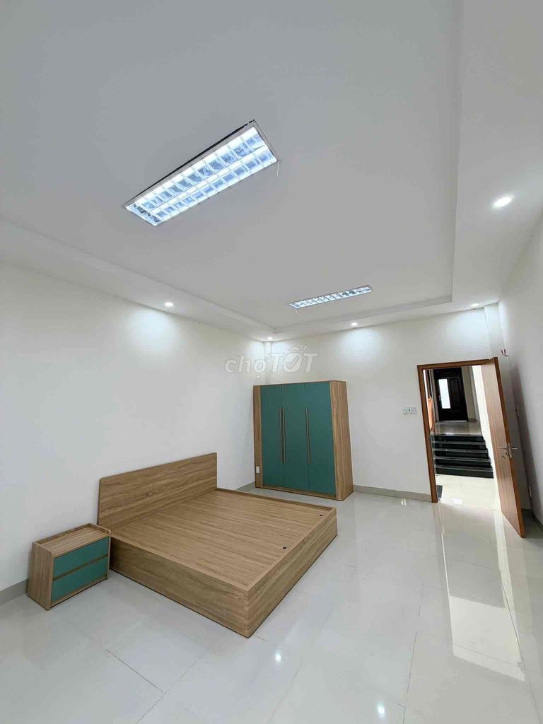 Mostly furnished 5-bedroom house on Trần Thánh Tông — photo 9
