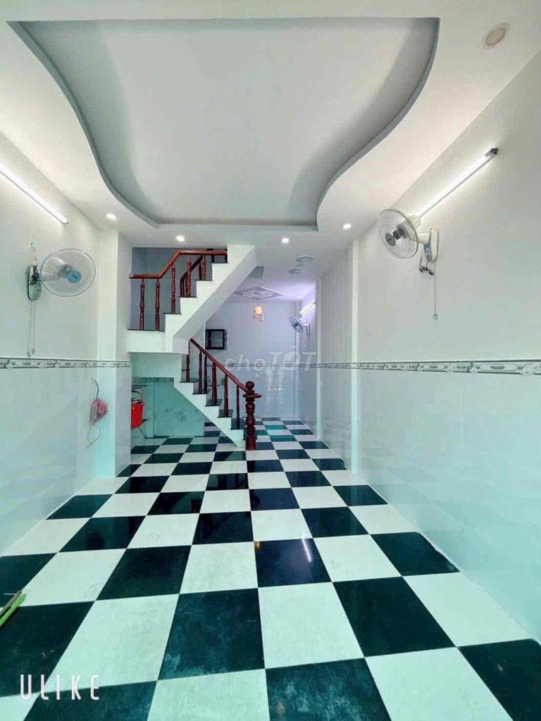 Аренда · 3 комн. · 32 м² · Quận Bình Tân, ул. Đường Số 6