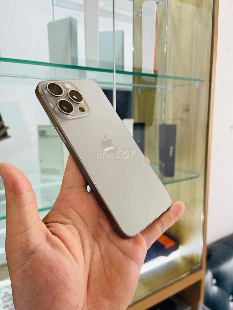 Apple iPhone 15 Pro Max Tự nhiên Quốc tế Mỹ. Mua bán Điện thoại tại Thành phố Buôn Ma Thuột Đắk Lắk được đăng bởi Tèo Điện Thoại  hình 1