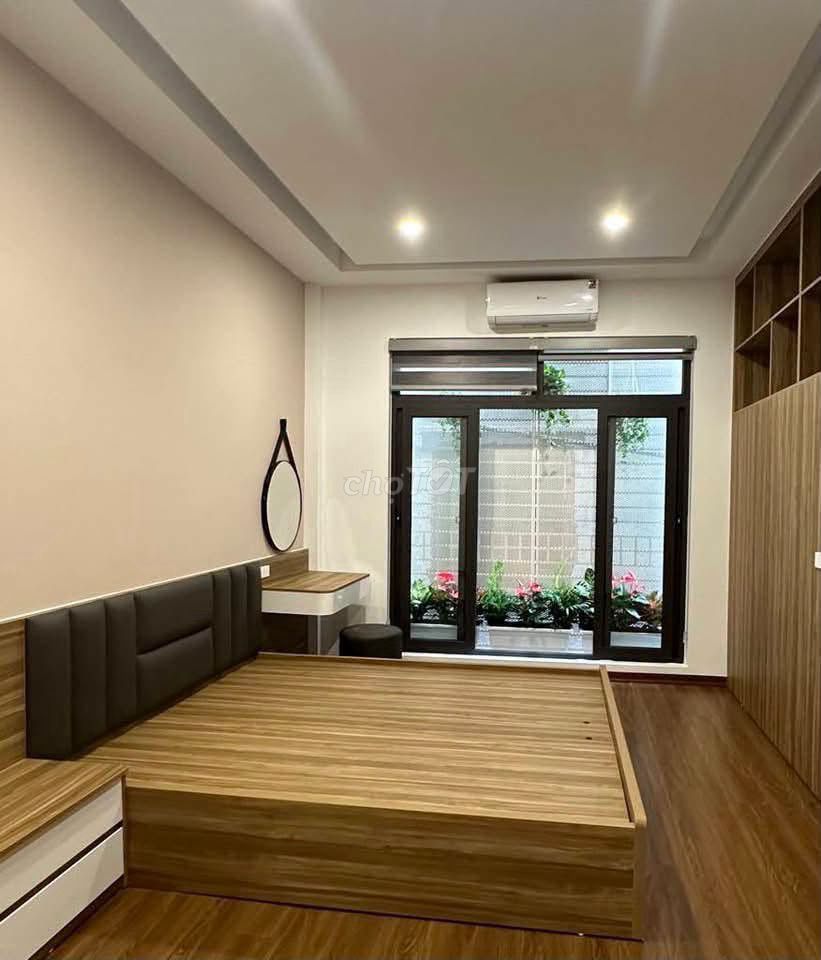 Дом в Там Тринь, Маи Донг, 45 м², 4 спальни, лифт, мебель