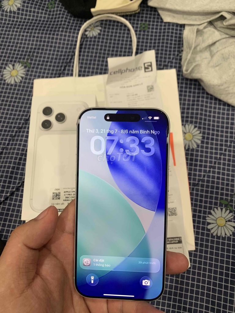 Apple iPhone 17 Pro 256GB Bạc. Mua bán Điện thoại tại Quận Thanh Xuân Hà Nội được đăng bởi Hoang Long hình 1