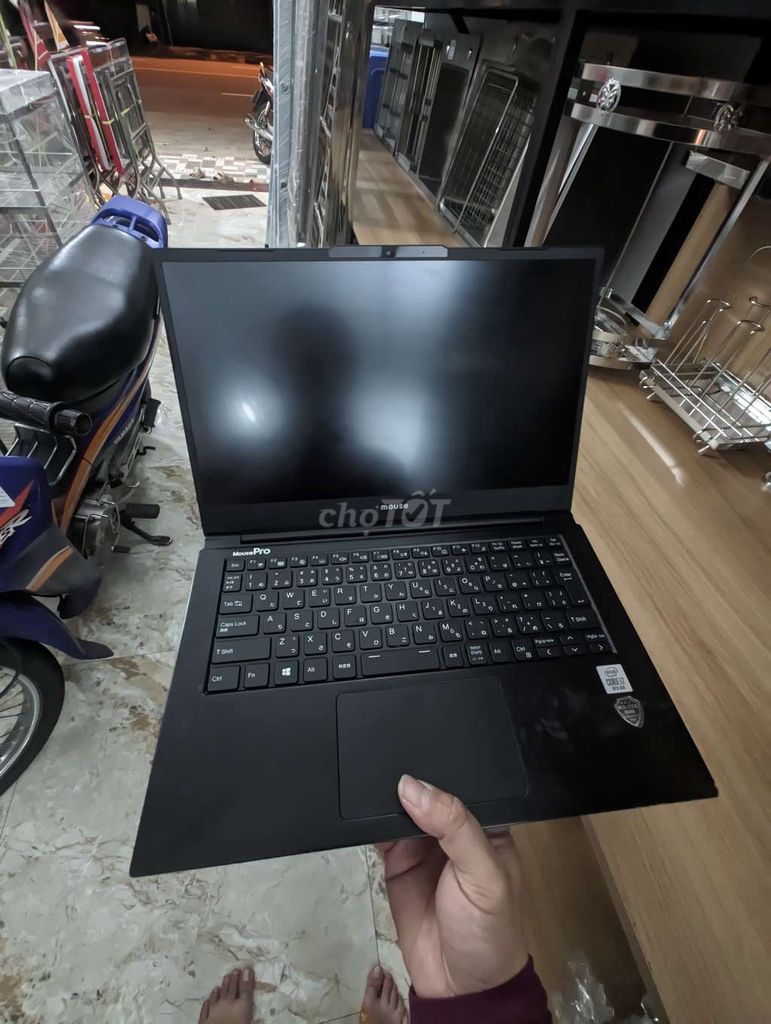 bán con laptop i7 thế hệ 10