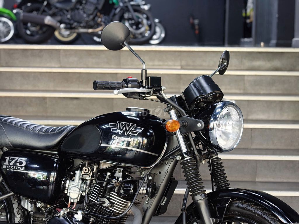 W175 BLACK STYLE MODEL 2023 BIỂN HÀ NỘI ODO 3000. Mua bán Xe máy tại Quận Tây Hồ Hà Nội được đăng bởi Tu Phamanh hình 9