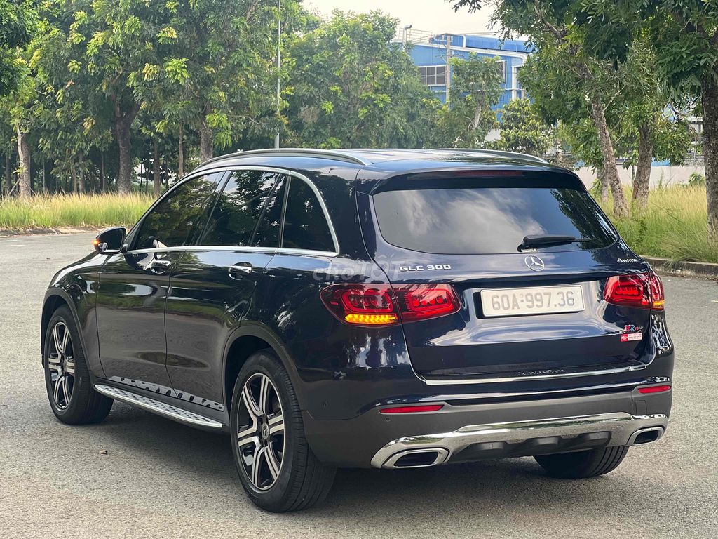 Mercedes Benz GLC 2021 200 4MATIC - 30000 km. Mua bán Ô tô tại Thành phố Dĩ An Bình Dương được đăng bởi Dương hình 6