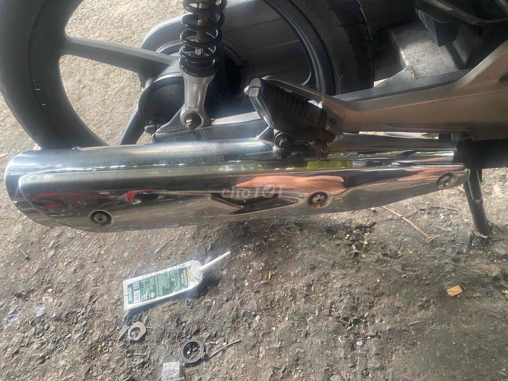 Honda Future Neo Đen Vàng Bạc. Mua bán Xe máy tại Huyện Long Hồ Vĩnh Long được đăng bởi Hai lúa hình 5