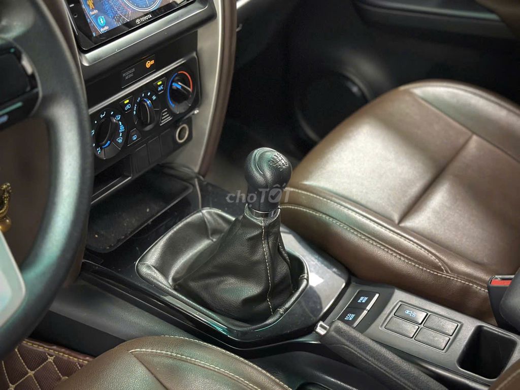 Toyota Fortuner 2020 2.4G 4x2 MT - 20,000 km 1 chủ. Mua bán Ô tô tại Thành phố Thủ Đức Tp Hồ Chí Minh được đăng bởi Đức Tứ Bánh hình 12