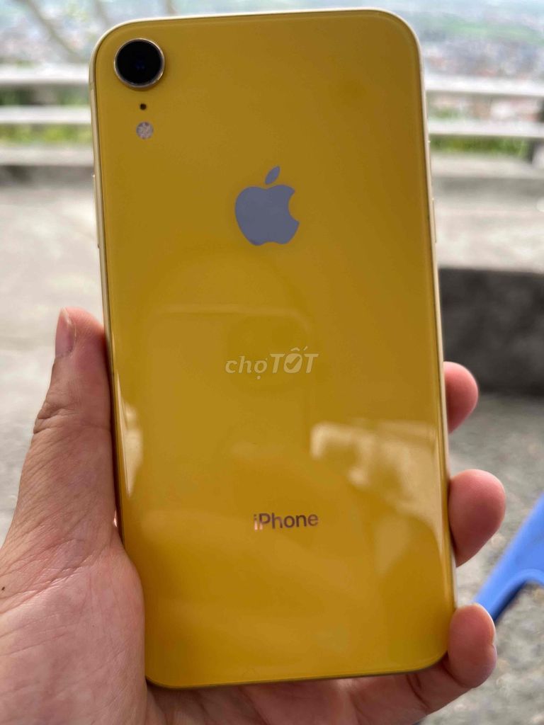 Apple iPhone XR Vàng Mới nguyên. Mua bán Điện thoại tại Quận Kiến An Hải Phòng được đăng bởi Bùi Minh Anh hình 1