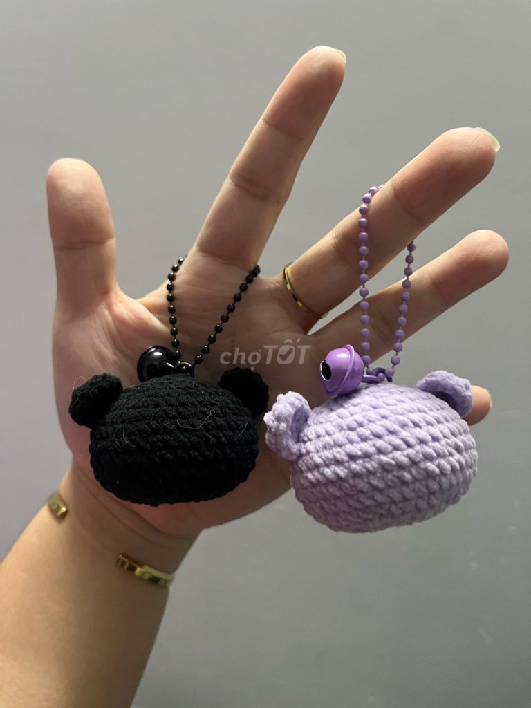 Móc khóa len thủ công
