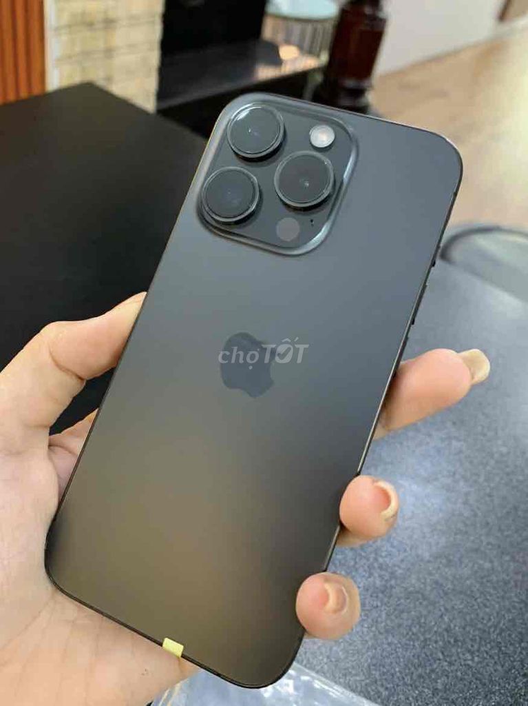 Apple 15 Pro 512GB Đen Like New Chính Hãng LL/A. Mua bán Điện thoại tại Quận 8 Tp Hồ Chí Minh được đăng bởi CA REM BÁN TÁO hình 1