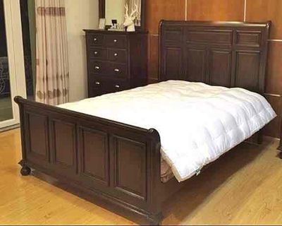 Thanh lý giường gỗ 1m8 x 2m