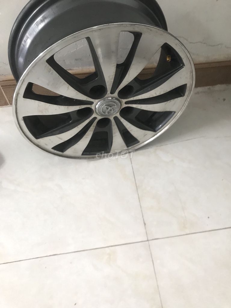 Mâm xe Toyota Innova 2015 Hợp kim. Mua bán Phụ tùng xe tại Quận Bình Thạnh Tp Hồ Chí Minh được đăng bởi Nguyễn Hùng Phương Trí hình 1