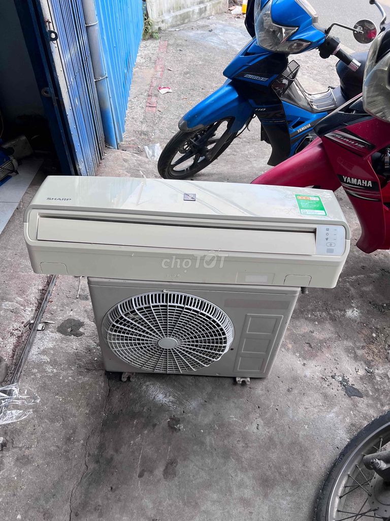 Thanh lý máy lạnh Sharp 1hp dang hoạt tốt