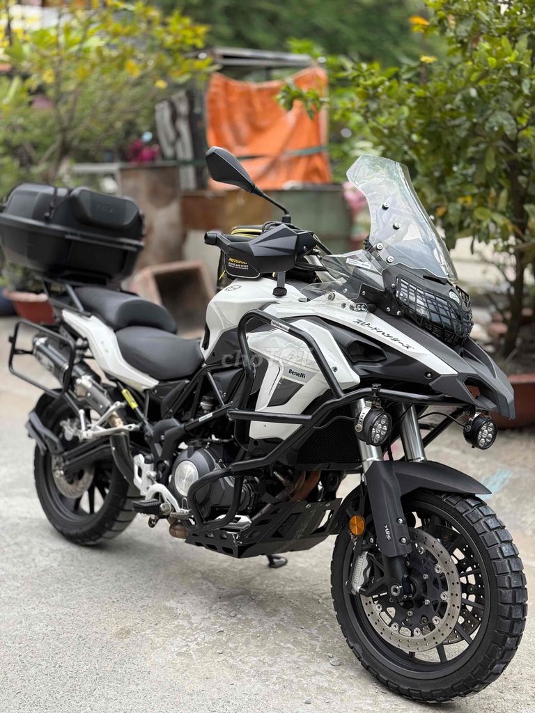 Бенелли TRK502 2019, белый, 32000 км
