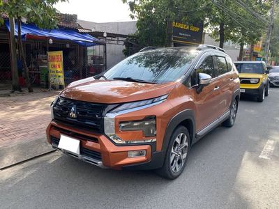 Mitsu Xpander Cross màu cam vũ trụ đời 2023. Mua bán Ô tô tại Thành phố Dĩ An Bình Dương được đăng bởi Lâm Thái