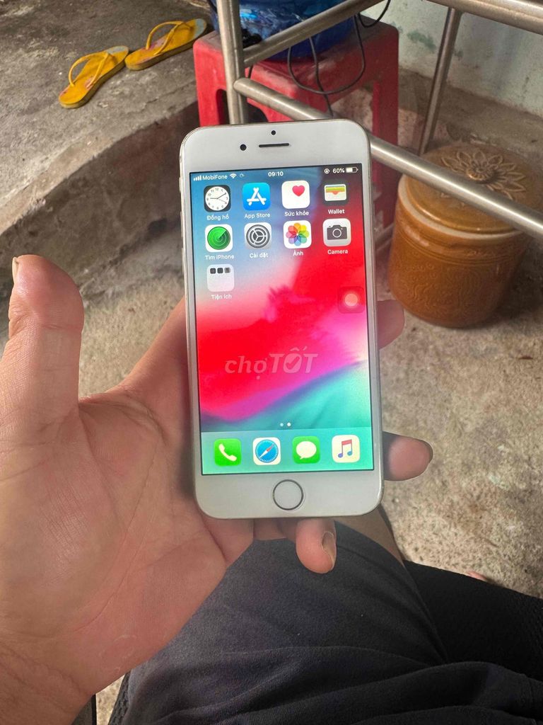 iPhone 6Bạc. Mua bán Điện thoại tại Thị xã Tân Uyên Bình Dương được đăng bởi binhduonghelo hình 1